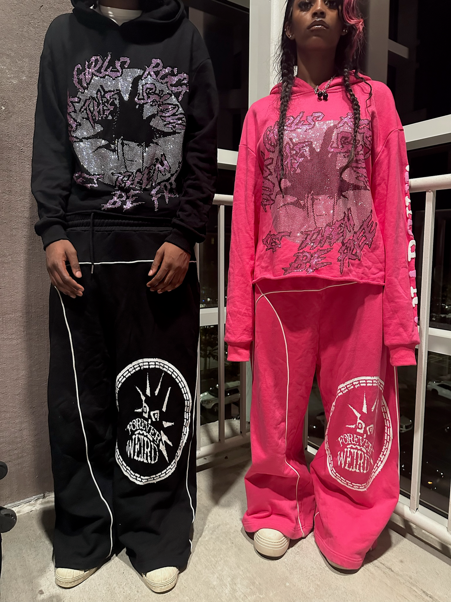 PINK FOREVERWEIRD SWEATS